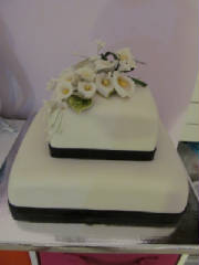 Callalilyweddingcake.JPG