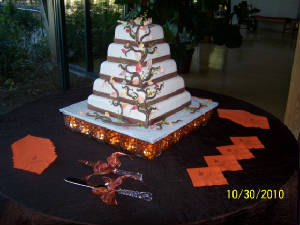 autumnweddingcake.JPG