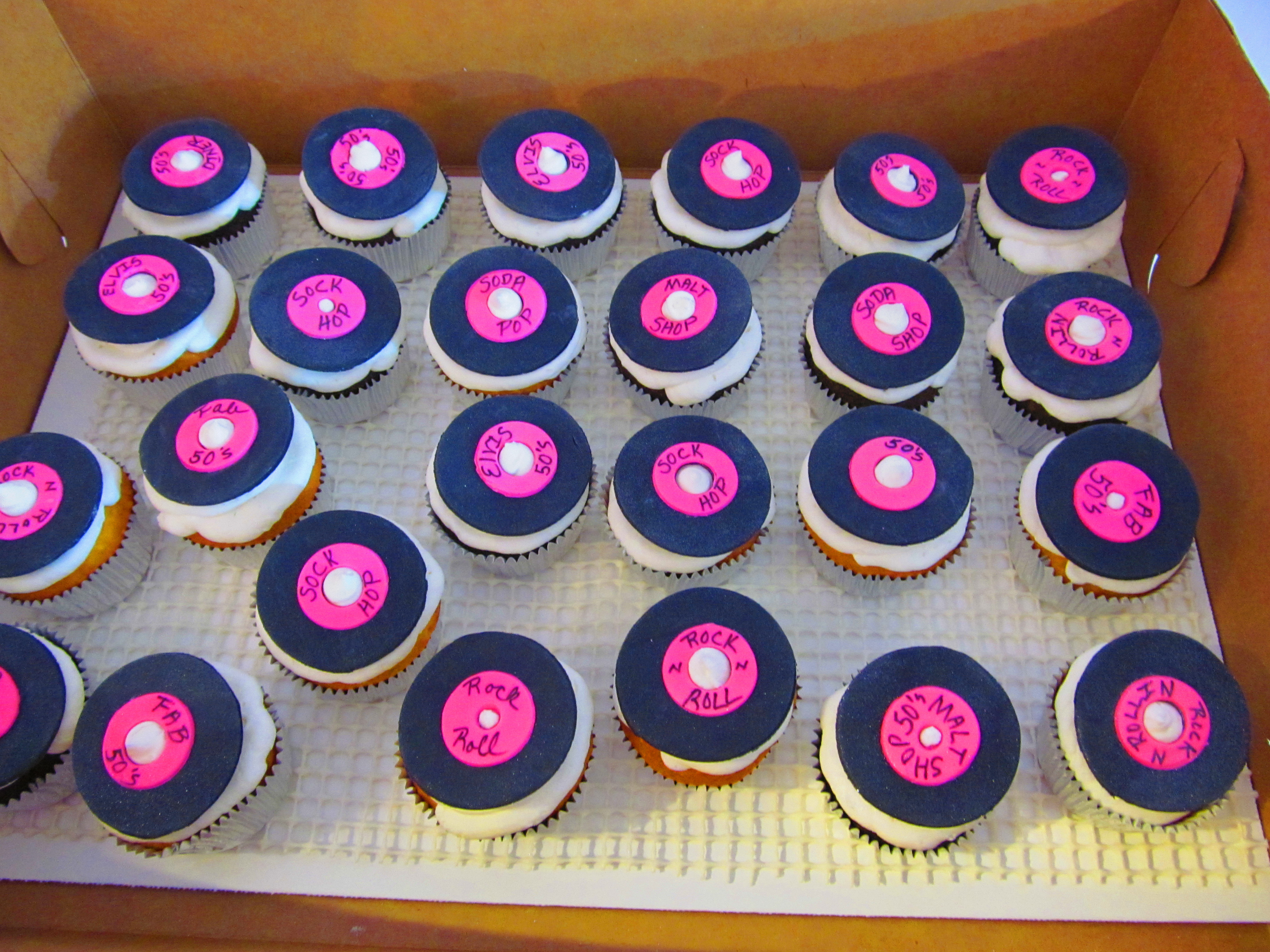 Rocknrollcupcakes.JPG